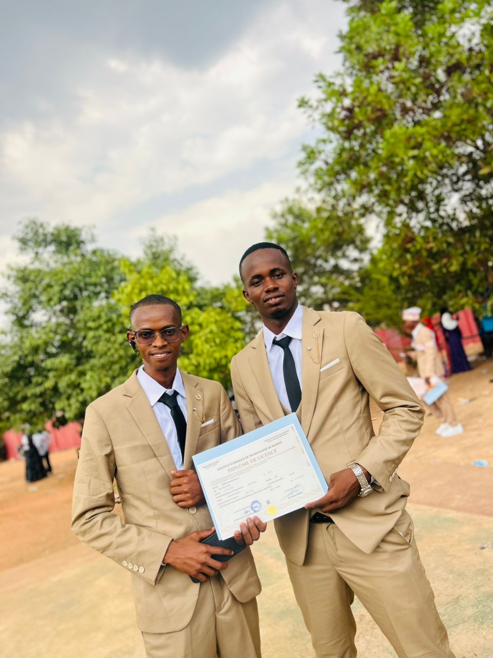 Co-fondateurs SACOM TECH diplômés IST Mamou